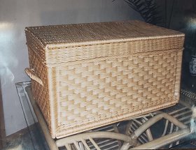 Weidentruhe mit Würfelmuster - das Meisterstück!